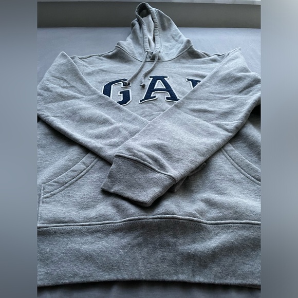 Gap Hoodie - Picture 3 of 5